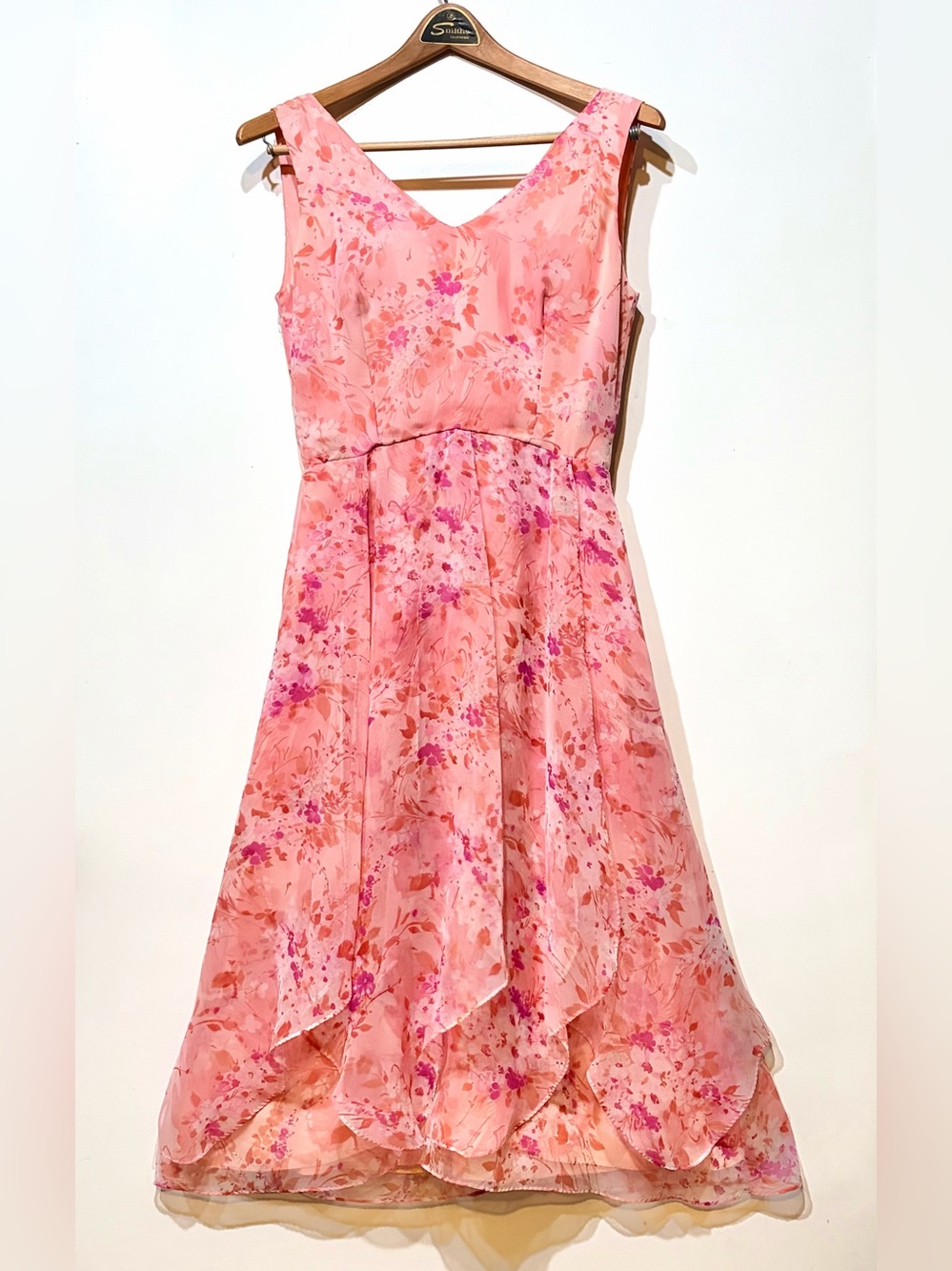 Vintage- 💕 Miss Elliette California- Blush Pink Floral V-Neck Layered Dress